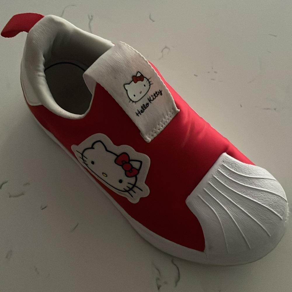 Hello Kitty Adidas for girls. GREAT CONDITION